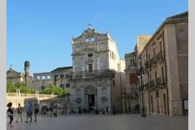 Domus 1333 Al Duomo Villa Syracuse Bagian luar foto