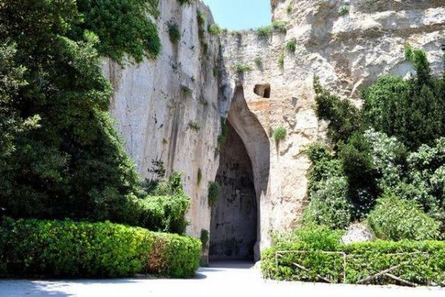 Domus 1333 Al Duomo Villa Syracuse Bagian luar foto